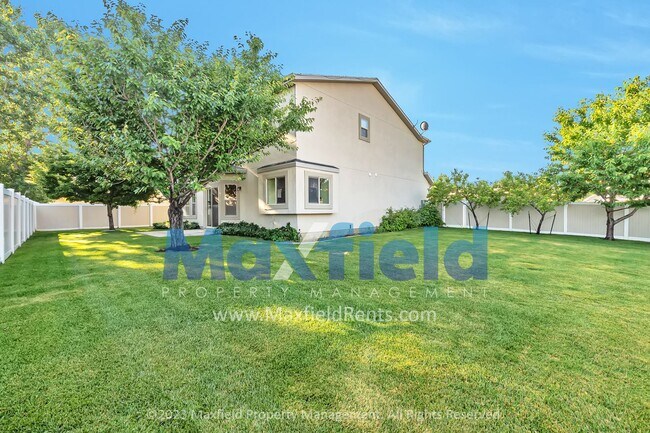 Building Photo - Lehi 4 BD 2.5 BA 2 GA - Fenced Yard