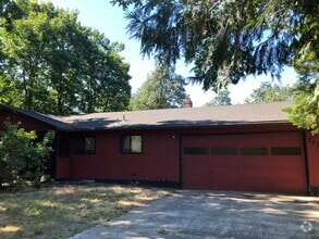 Building Photo - 3 bedroom 2 bath home in North Bonneville.
