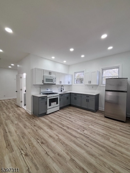 Primary Photo - 48 N York St