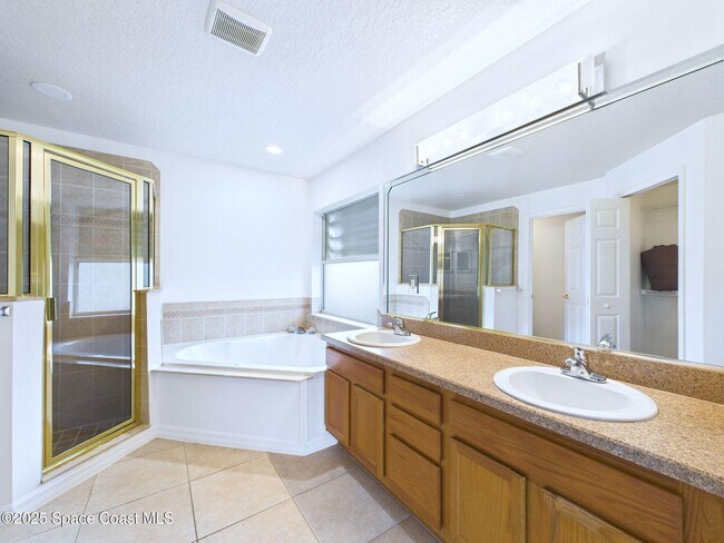 Building Photo - 207 Alcantarra St NW