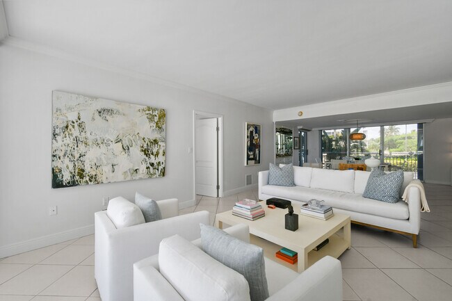 Building Photo - 2780 S Ocean Blvd