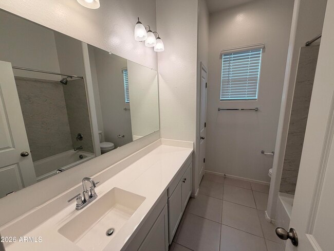 Building Photo - 15628 W Smoketree Dr