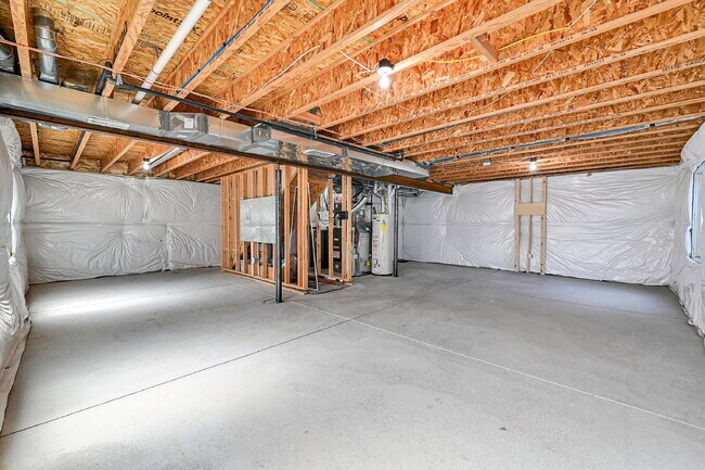 Building Photo - $2,650 - 4 Bed, 2.5 Bath Home with Fenced ...