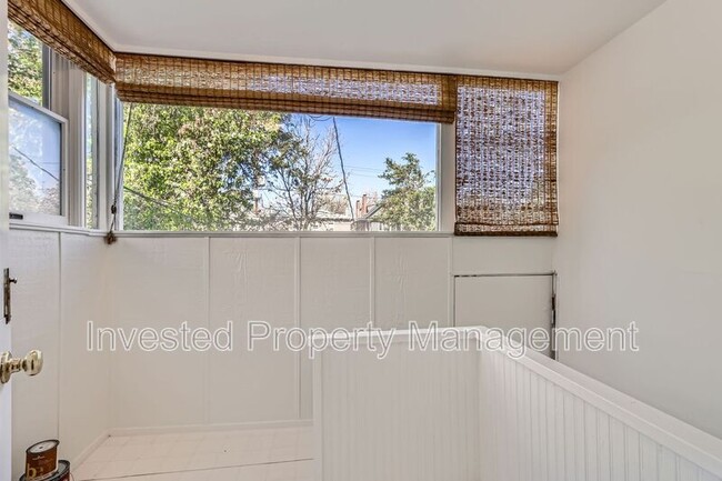 Building Photo - 525 Gilpin St