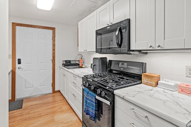Building Photo - 2537 Aldrich Ave S