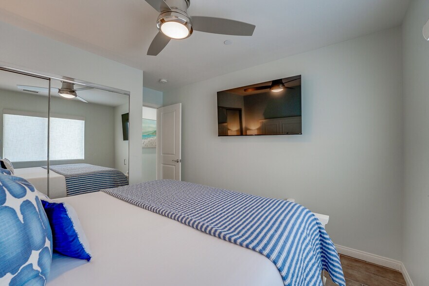 Building Photo - 817 Ostend Ct