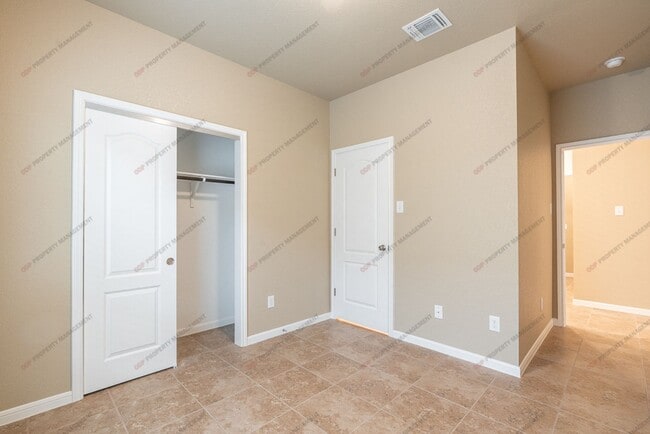 Building Photo - 7605 Hickman St
