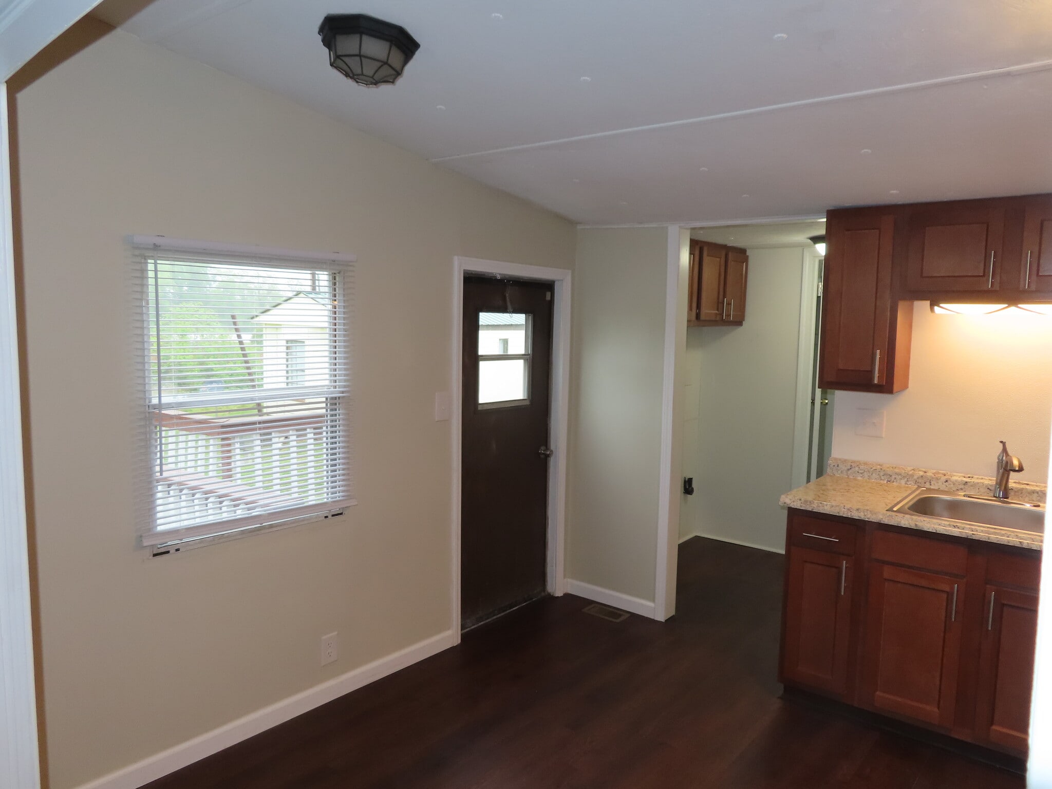 Building Photo - 8911 Pembroke Oak Grove Rd