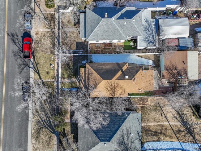 Building Photo - 313 N Mt Vernon Ave