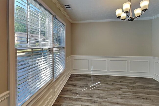 Building Photo - 1007 Elsberry Dr