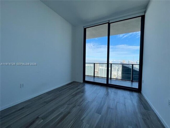 Building Photo - 801 S Miami Ave