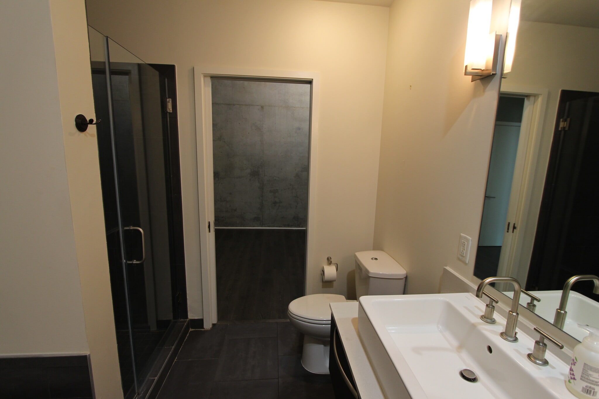 Shower - 700 12th Ave S