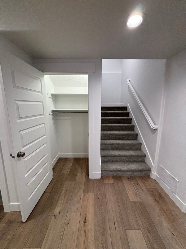 Building Photo - 13326 S Henning Cir