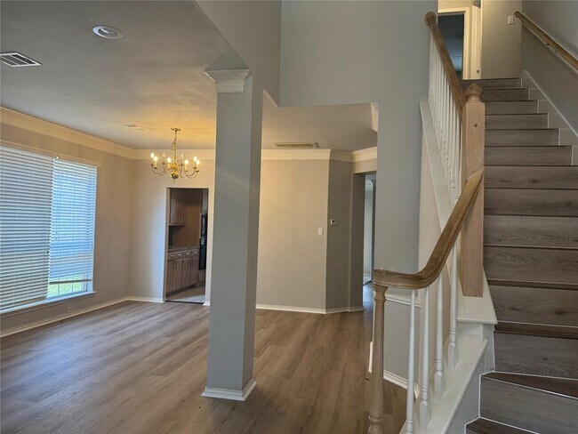 Building Photo - 602 Cloud Ct