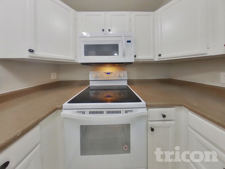 Building Photo - 1406 E Kerry Ln