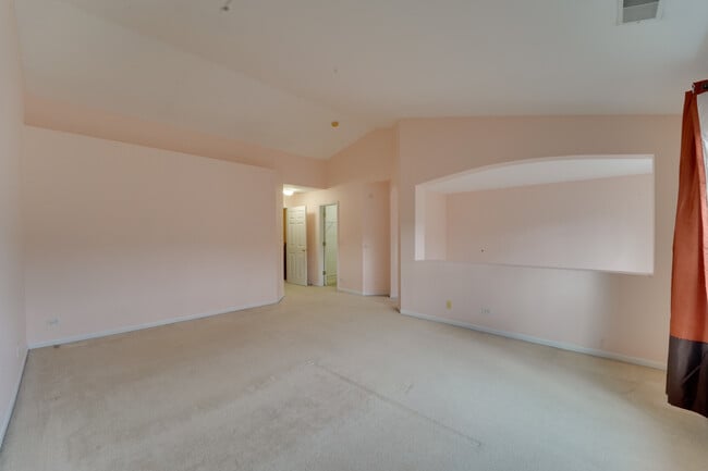 Building Photo - 1838 Crenshaw Cir