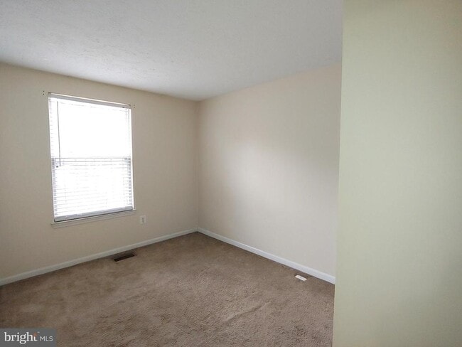 Building Photo - 1247 Seminole Dr