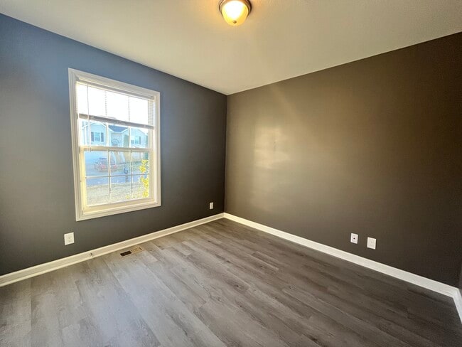 Building Photo - 1353 Francesca Drive