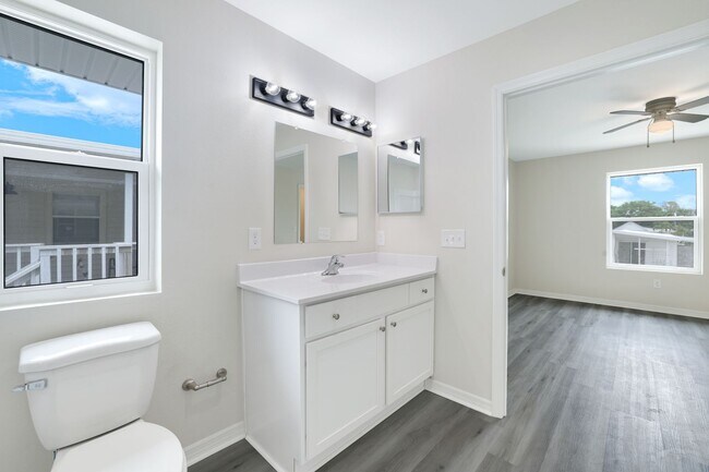 Building Photo - Goodland