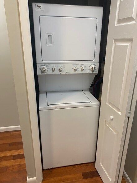 Building Photo - 117 S Wolfe St