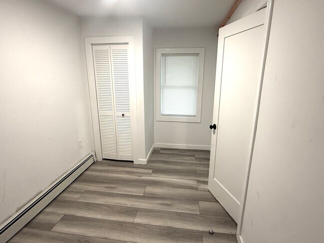 Building Photo - 61 Chapel St