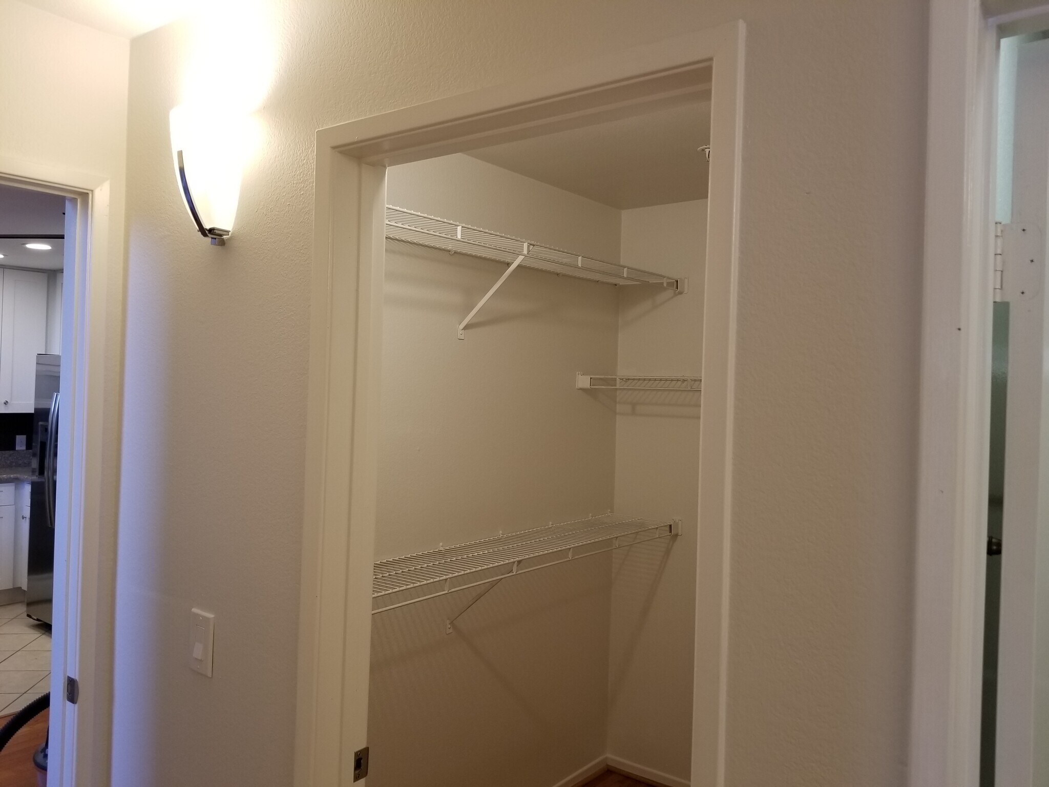 Building Photo - 13133 Le Parc