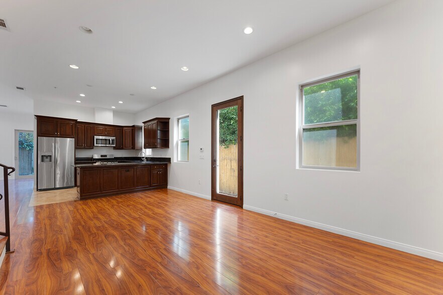 Building Photo - 6069 Horner St