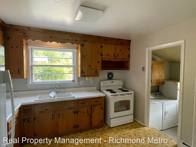 Building Photo - 3 br, 2 bath House - 8315 Hood Drive