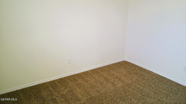 Building Photo - 7240 Long Meadow Dr
