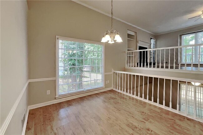 Building Photo - 345 Deerwood Dr