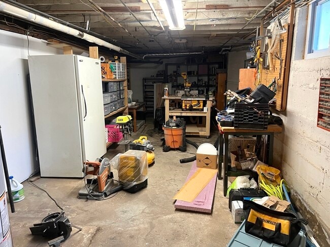 Building Photo - 52 Ralph St