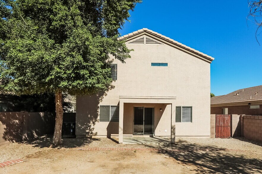 Building Photo - 2297 W Camp River Rd