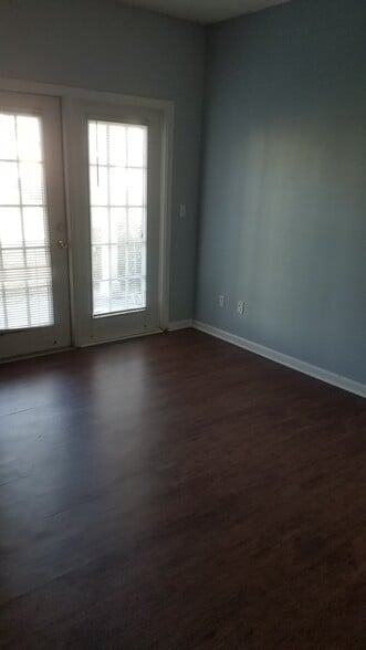 Building Photo - 100 Kensington Blvd