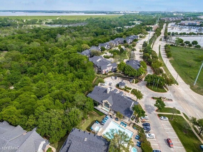 Building Photo - 1 br, 1 bath Condo - 2701 N Grapevine Mill...