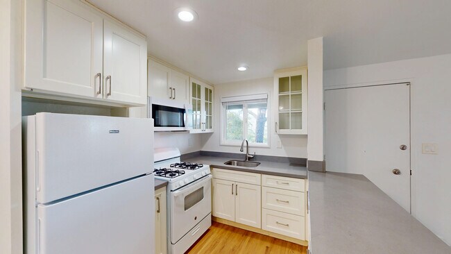 Building Photo - 7 Merrydale Rd