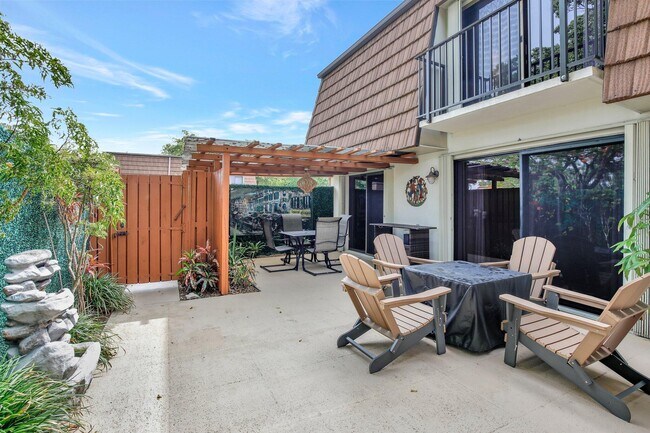Building Photo - 9126 SW 20th Pl