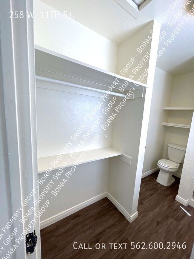 Building Photo - 258 W 11th St