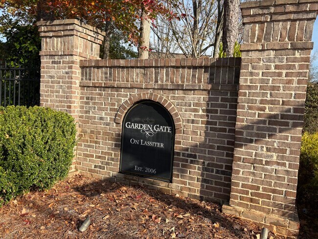 Building Photo - 2979 Gateland Square