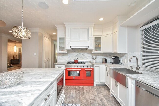 Building Photo - 4526 Lakeside Meadow Dr