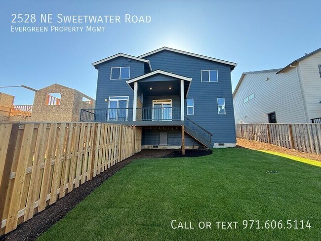 Building Photo - 2528 NE Sweetwater Rd