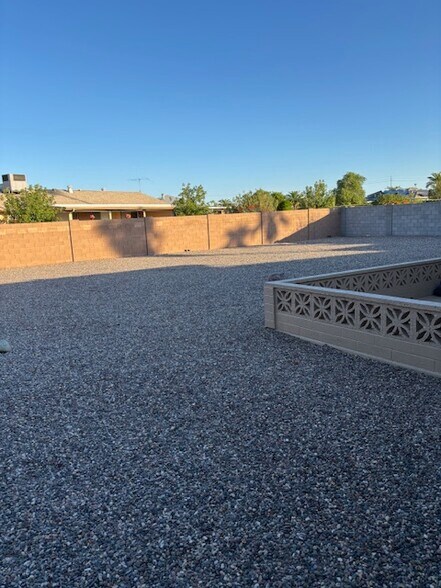 Building Photo - 9634 W Briarwood Cir N