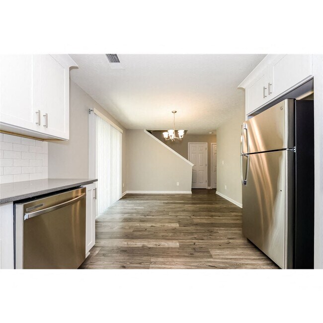 Building Photo - 4247 Chestnut Lake Ave