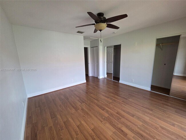 Building Photo - 12025 S Las Palmas Dr