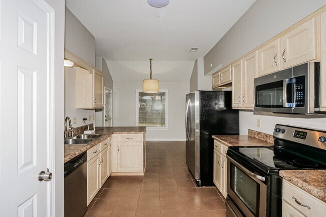 Building Photo - 11059 Bonnie Creek Cove