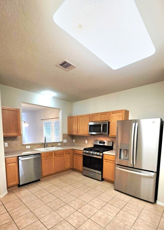 Building Photo - 23611 Wildwood Green Way