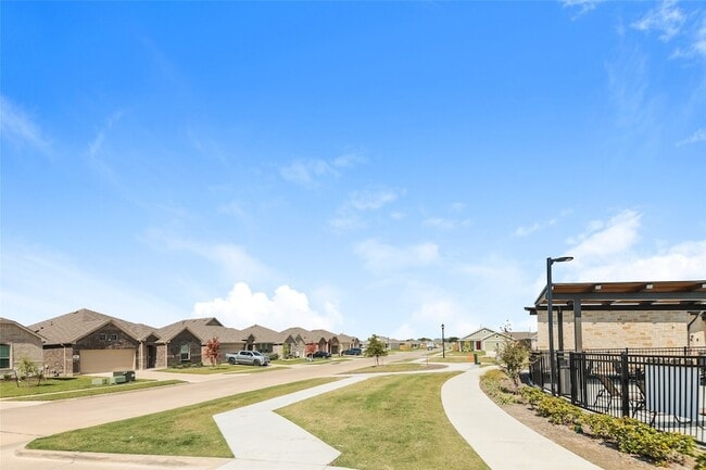 Building Photo - 827 Ginkgo Wy