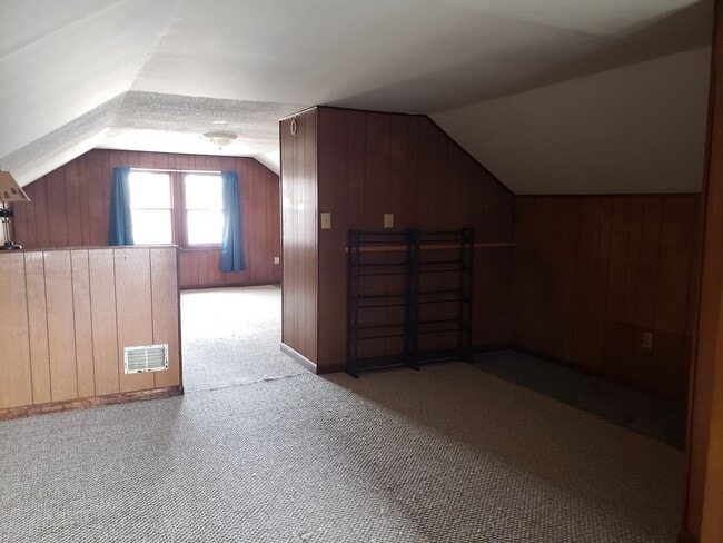 Building Photo - 3 bed 1.5 bath single family home in Wausau