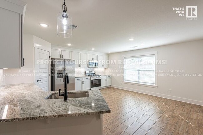 Building Photo - 51 W Pitts St