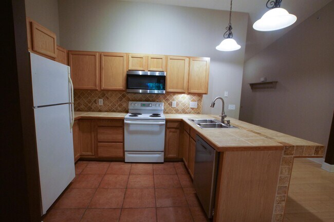 Building Photo - 2900 Trailwood Pines Ln