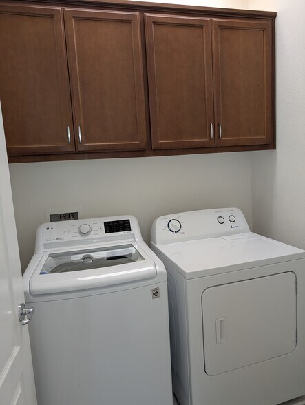 Laundry Room - 16650 San Gabriel Ct